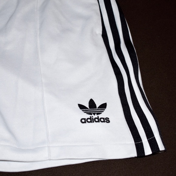 adidas Pants - ADIDAS Originals ‘70s Firebird Short